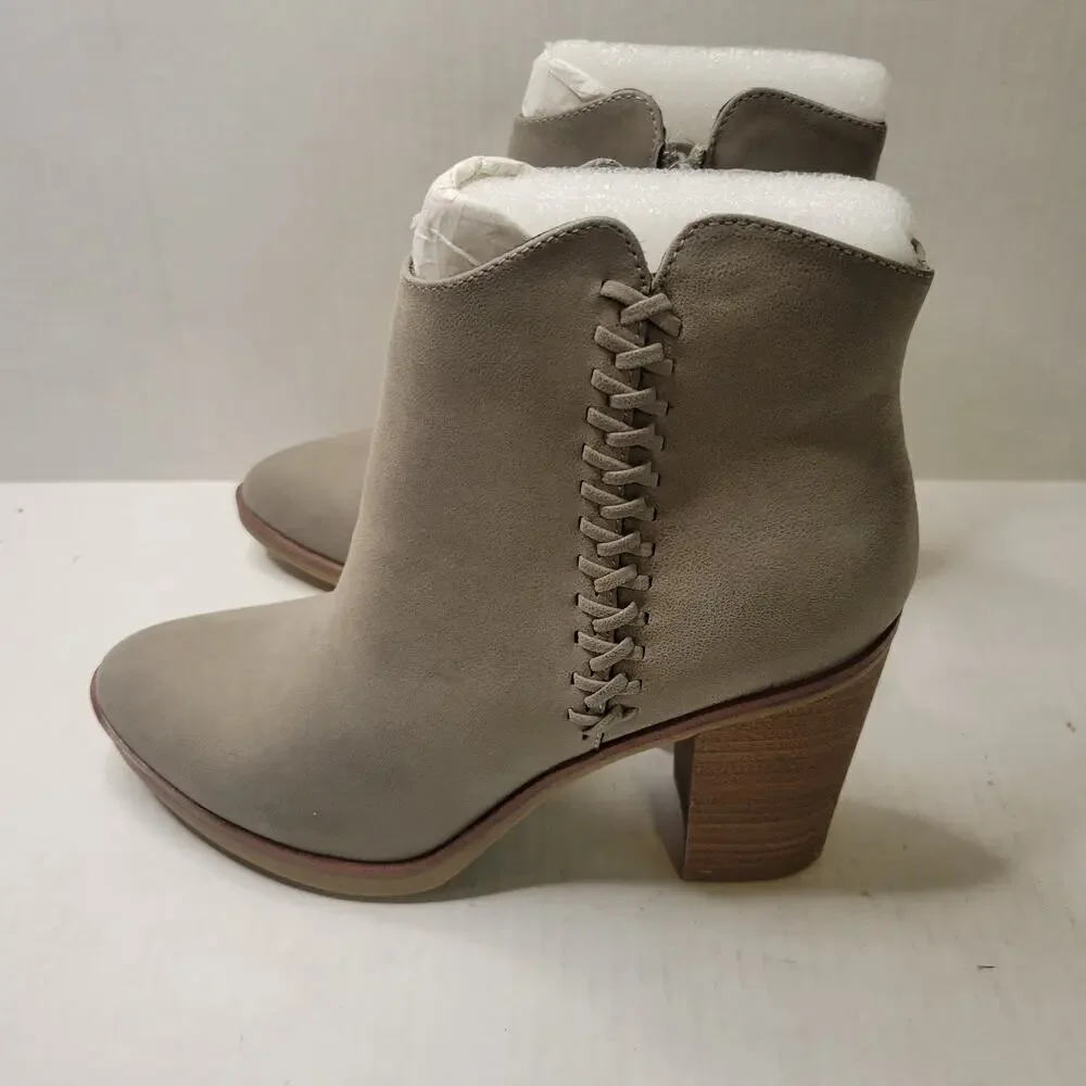 NWT Mia Dusky Grey Western Classic Casual Chunky Heel Bootie Ankle Boots Size 6